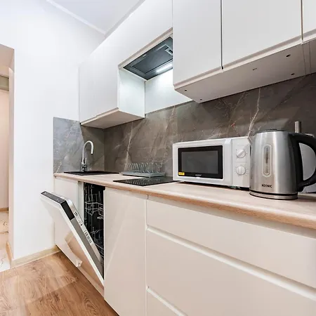 47 Z Parkingiem דירה *